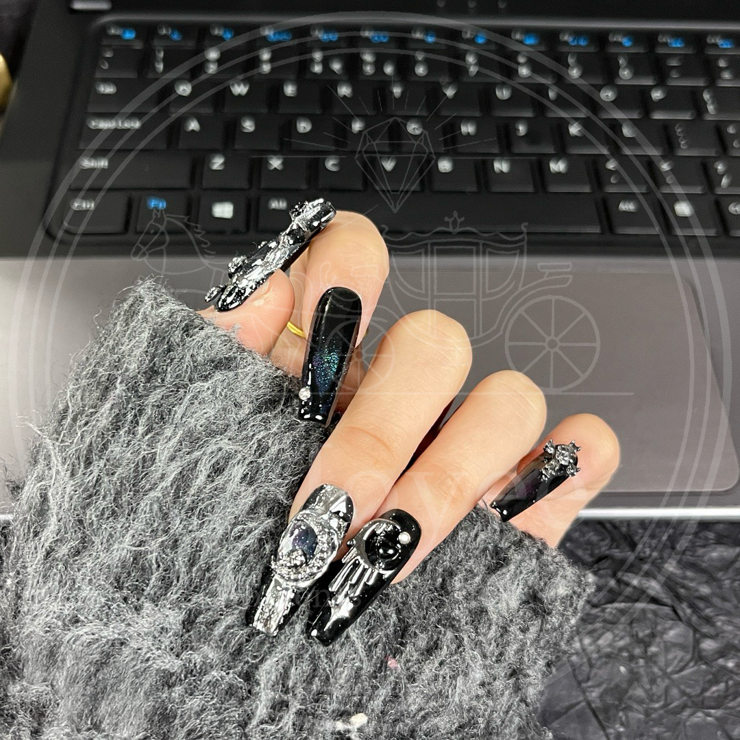 Lunar Oracle